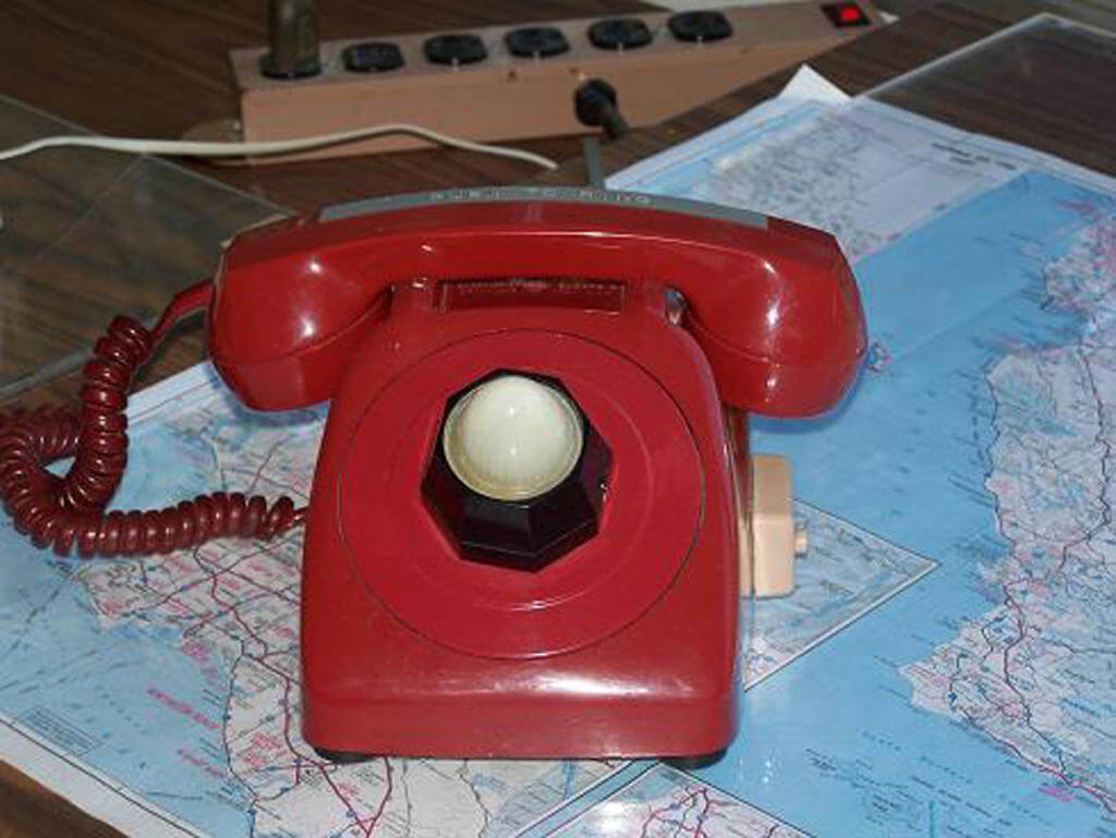 kiwiblog-red-phone